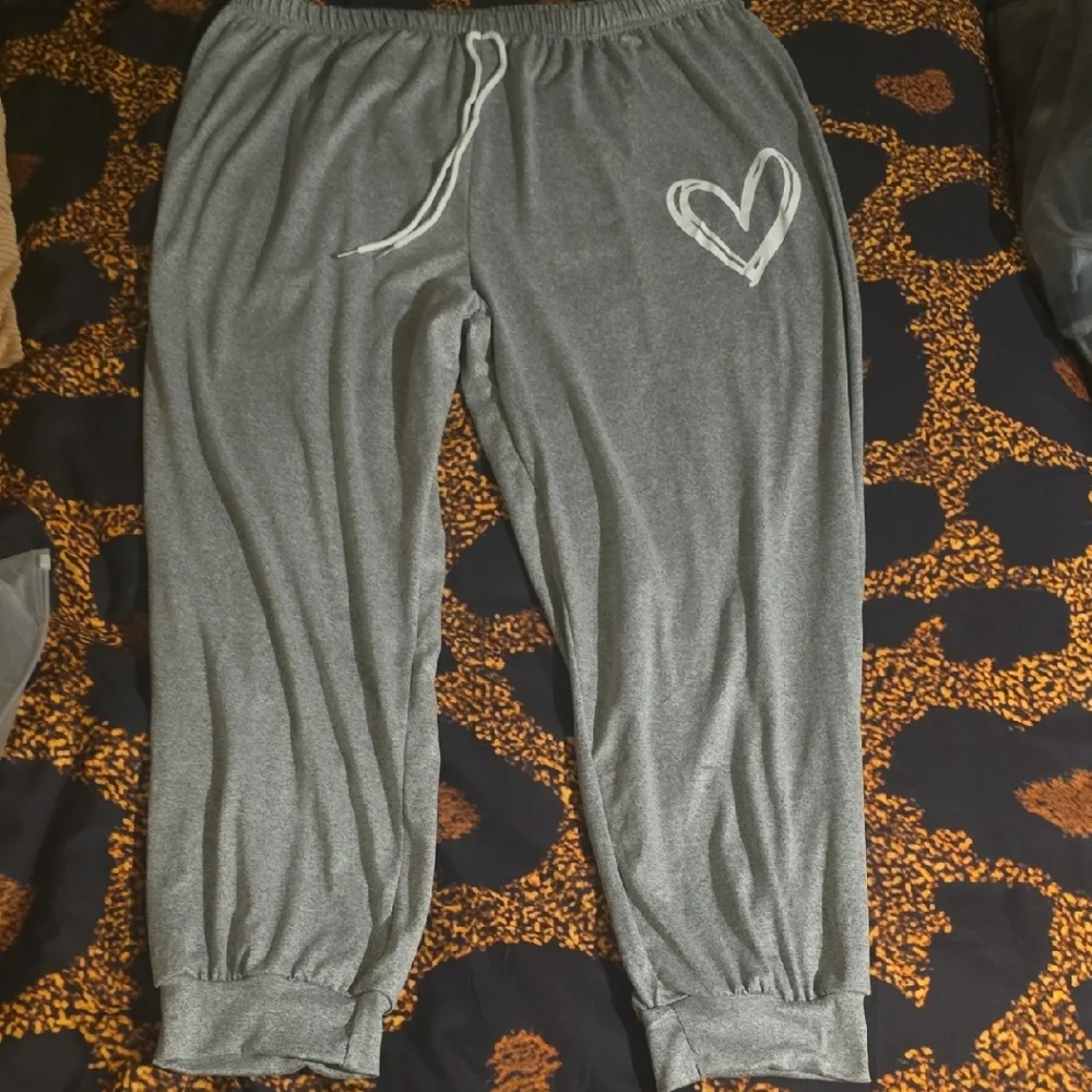 Gray Lounge Pants with Heart Design - Picture 2 of 2
